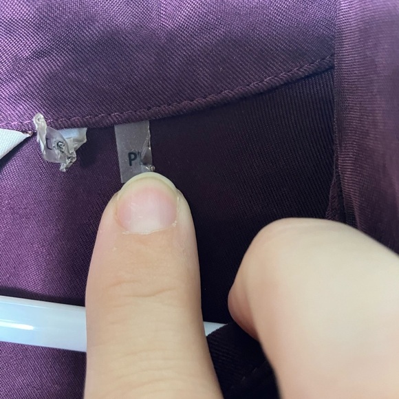 soft surroundings Blouse Sz L Purple Soft Button Front FLAW Missing Bottom Butto - Picture 5 of 10